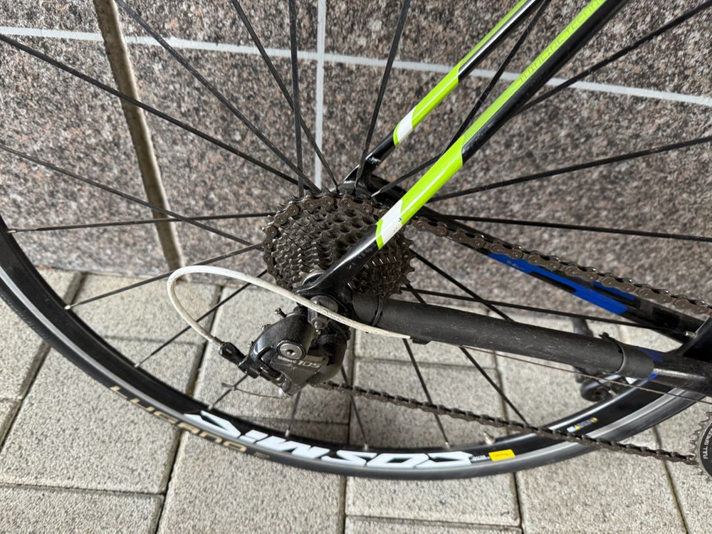 캐논데일 슈퍼식스 에보 105 카본로드자전거 이미지