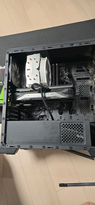 RTX 3070 게이밍 컴퓨터 본체--2