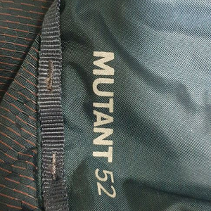 오스프리 뮤턴트 배낭52L