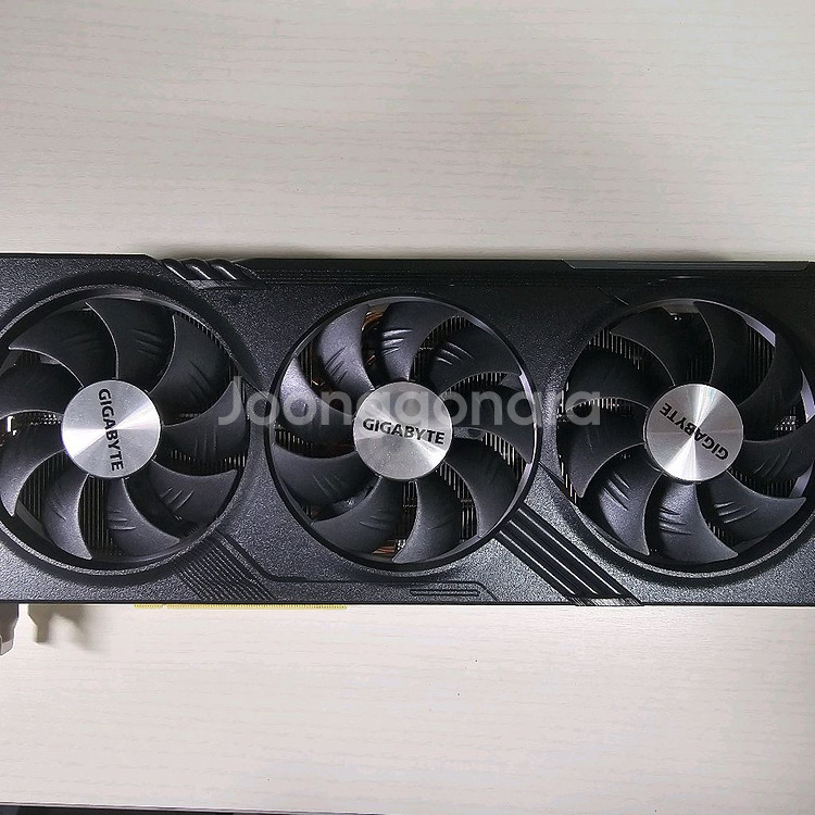 기가바이트 rtx 4070super 겜오씨 3팬 벤치o--2