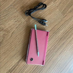 닌텐도 DSi