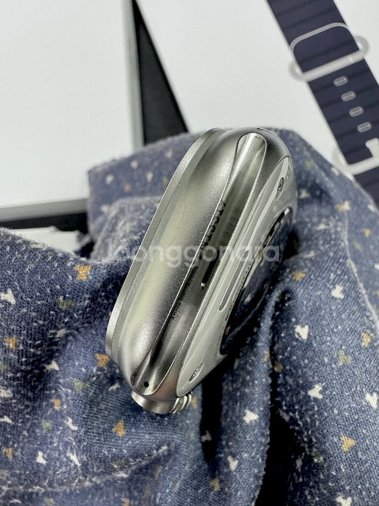 애플워치 울트라1 49mm 티타늄 새 것 상태 팝니다--6