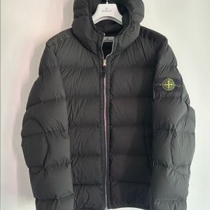 [새상품급/] 24fw스톤아일랜드 심리스터널 패딩 블랙