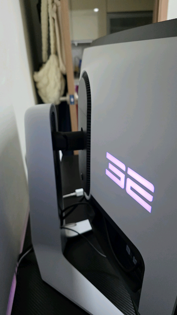 Alienware 32인치 4K OLED 모니터--5