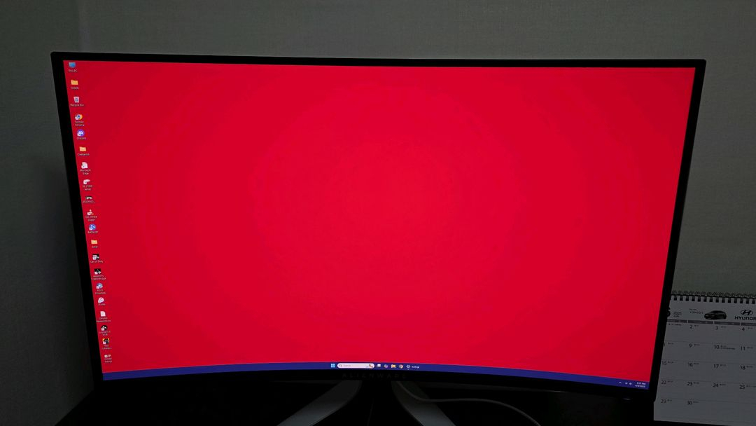 Alienware 32인치 4K OLED 모니터--6