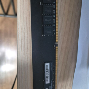 KLEVV DDR4 3200 16GB 램 팝니다.