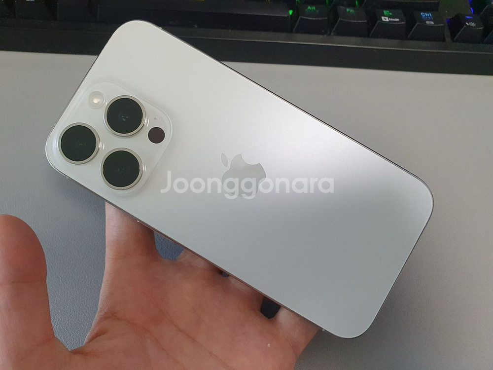 아이폰15 프로 / 256GB / 화이트--2