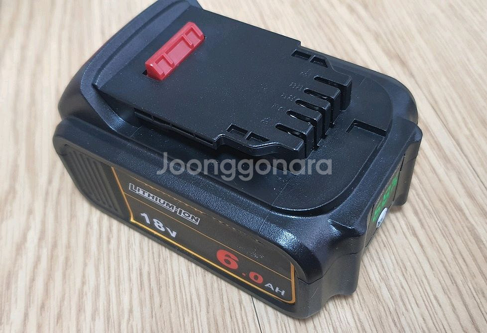 삼성 정품 셀을 사용한 디월트 호환 배터리[18V 6A--1