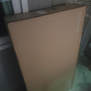 미개봉 삼성 스마트모니터 m7 s43bm700 팝니다