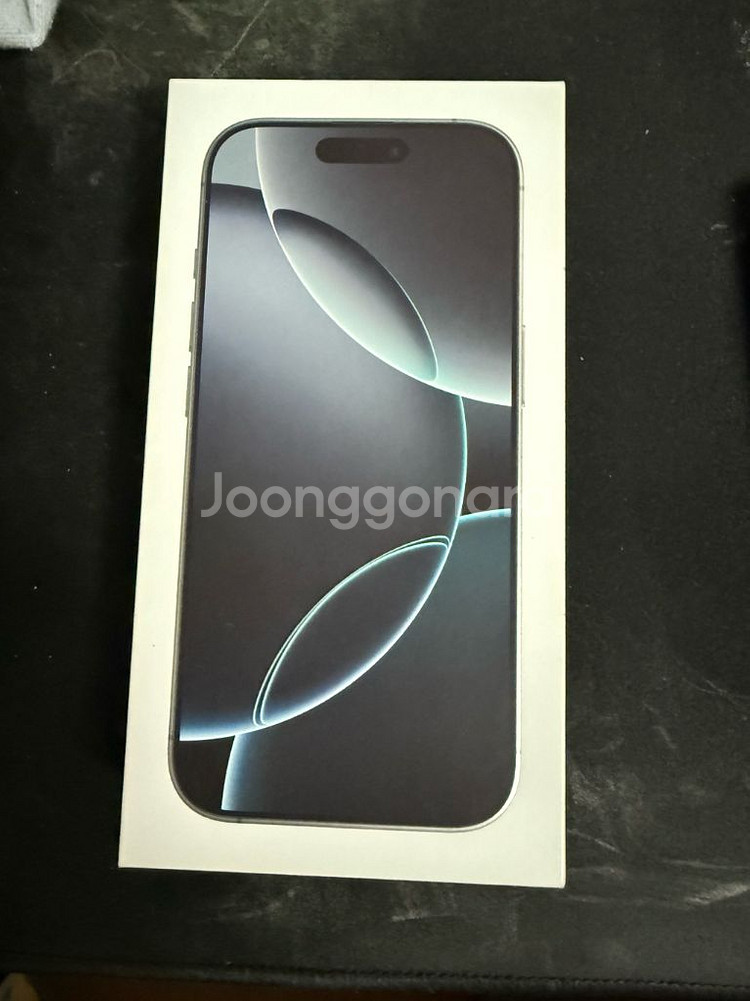 아이폰 16프로 128GB 화이트 팝니다--6