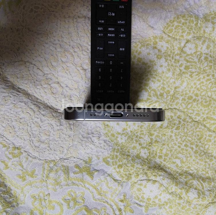 아이폰 16프로 128GB 화이트 팝니다--5