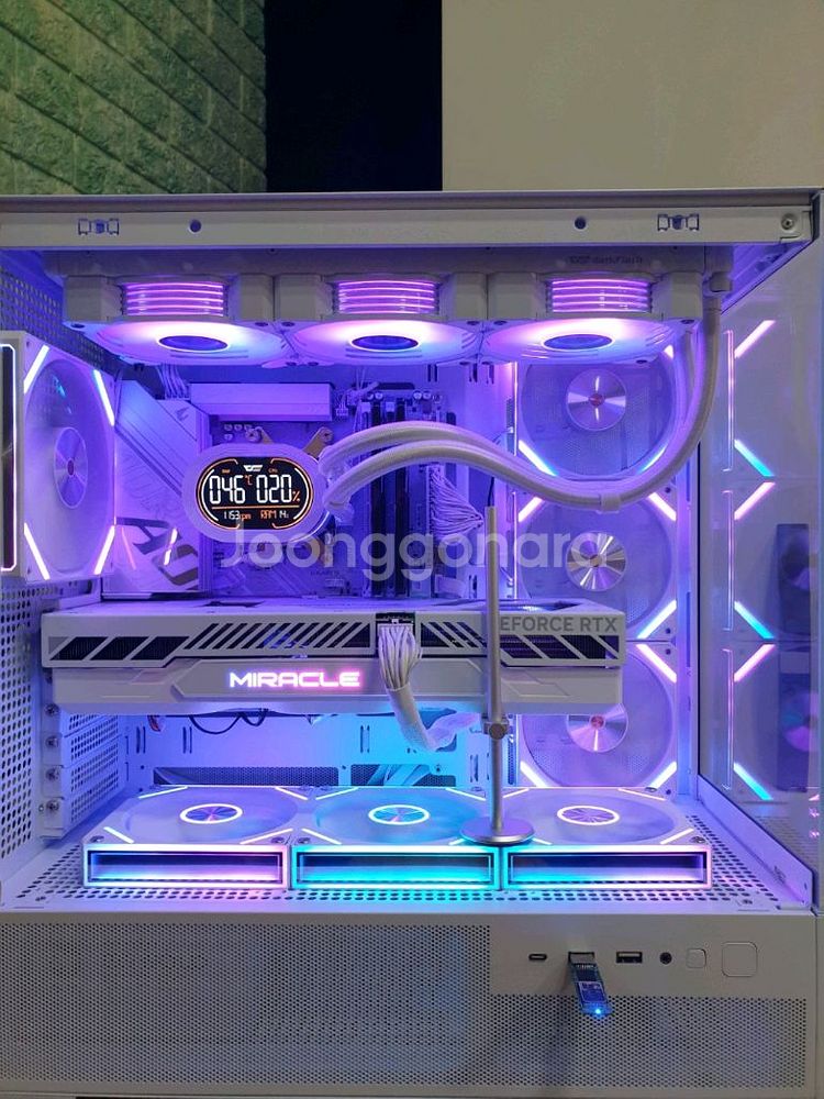 9800X3D & RTX5080 화이트 게이밍 컴퓨터--6