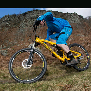 뉴크푸루프 MEGA TR MTB