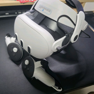 메타 퀘스트3 128g + bobovr 배터리 2개 세