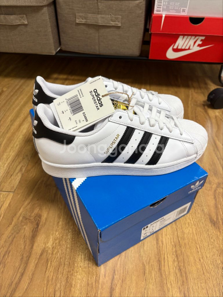 아디다스 슈퍼스타 255사이즈 EG4958 새상품--1