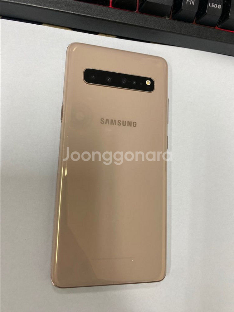 갤럭시S10 5G 골드 외관깔끔 256G 멍1개--0