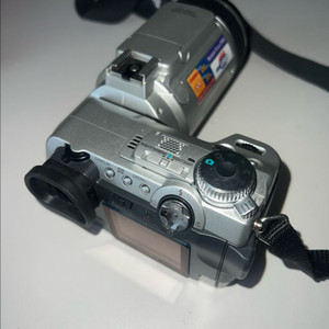 소니 f717