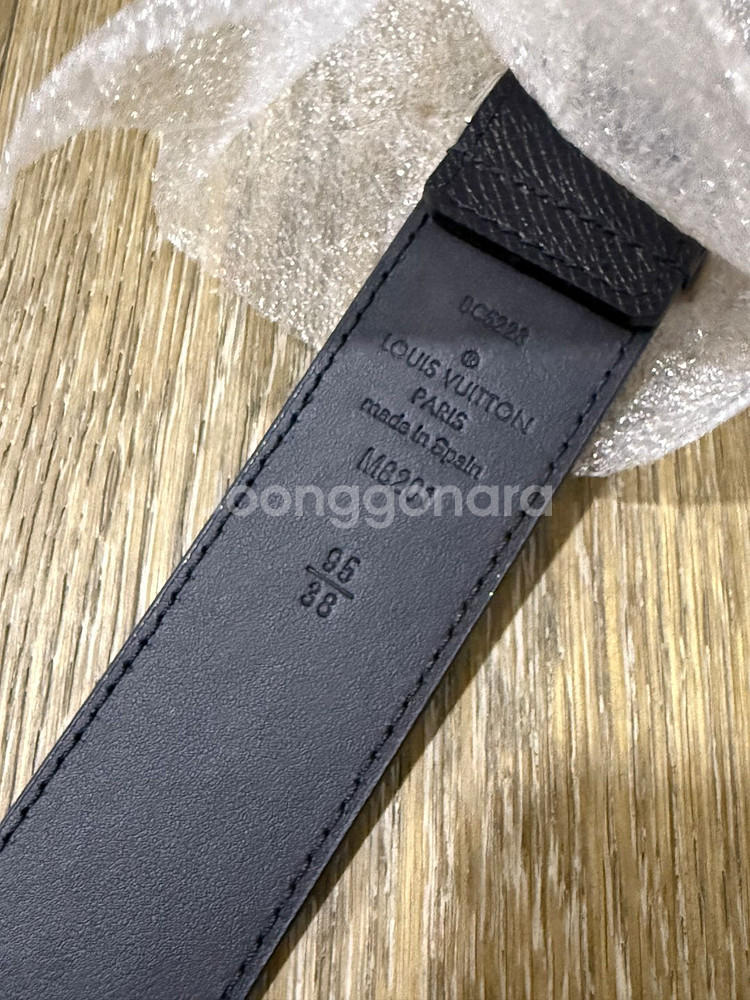 (새상품)루이비통 퐁 뇌프 남성 벨트--3
