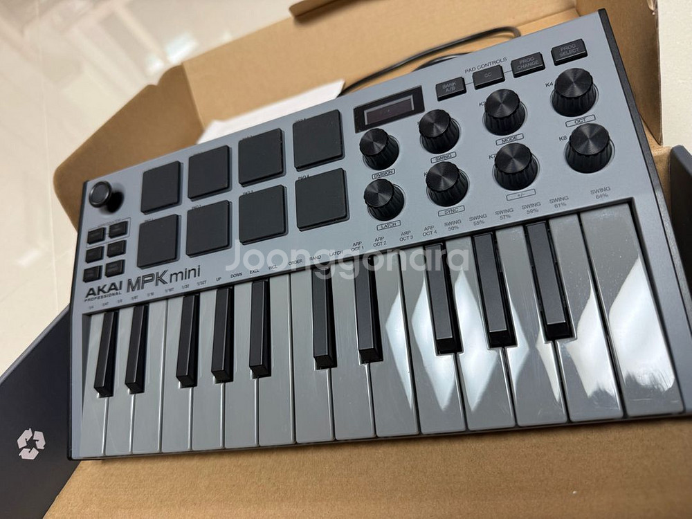 AKAI MPK Mini MK3 Gray 판매합니다.--3