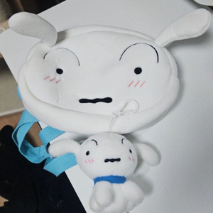 짱구 흰둥이 키링과 인형 가방