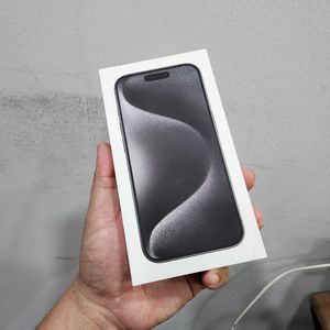 아이폰15프로 블랙 티타늄 128기가 SS급 팝니다.