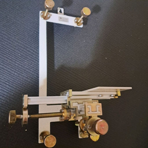 엘케이 레이저 거치대