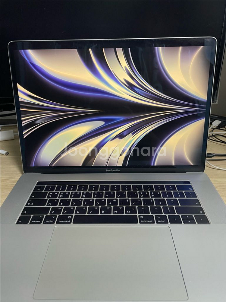 맥북 프로 15인치 2019년형 i7/16GB/256G--1