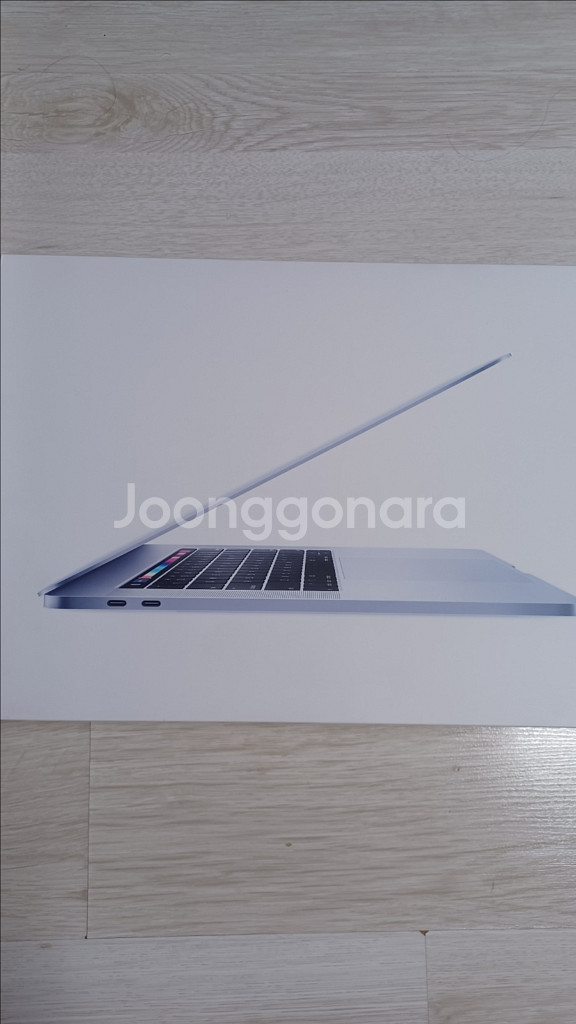 맥북 프로 15인치 2019년형 i7/16GB/256G--7