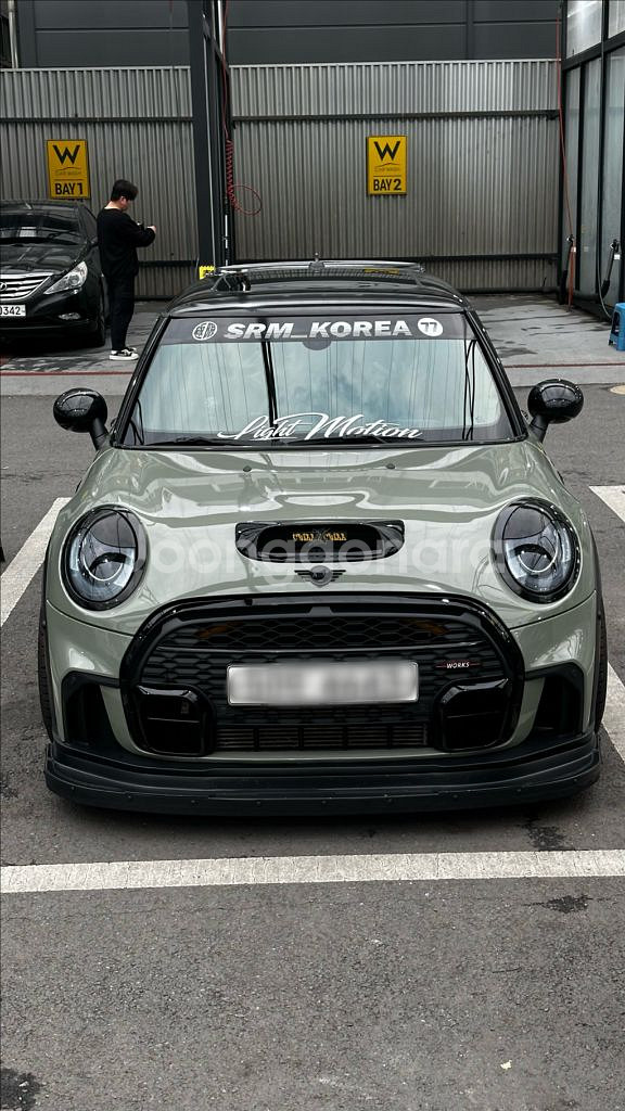 미니쿠퍼 JCW F56 3DR2.0 풀튜닝차량 팝니다.--2