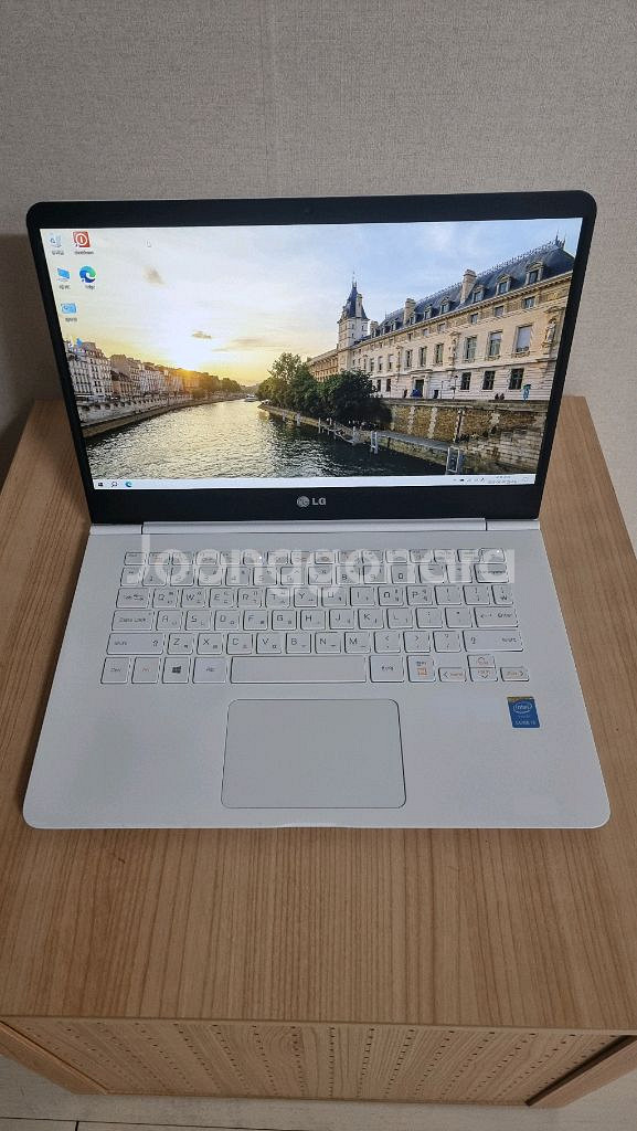 lg 그램 14z950 노트북 팝니다(14인치)--1
