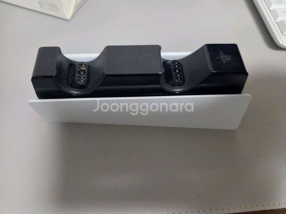 PS5 패드 무선충전기--3