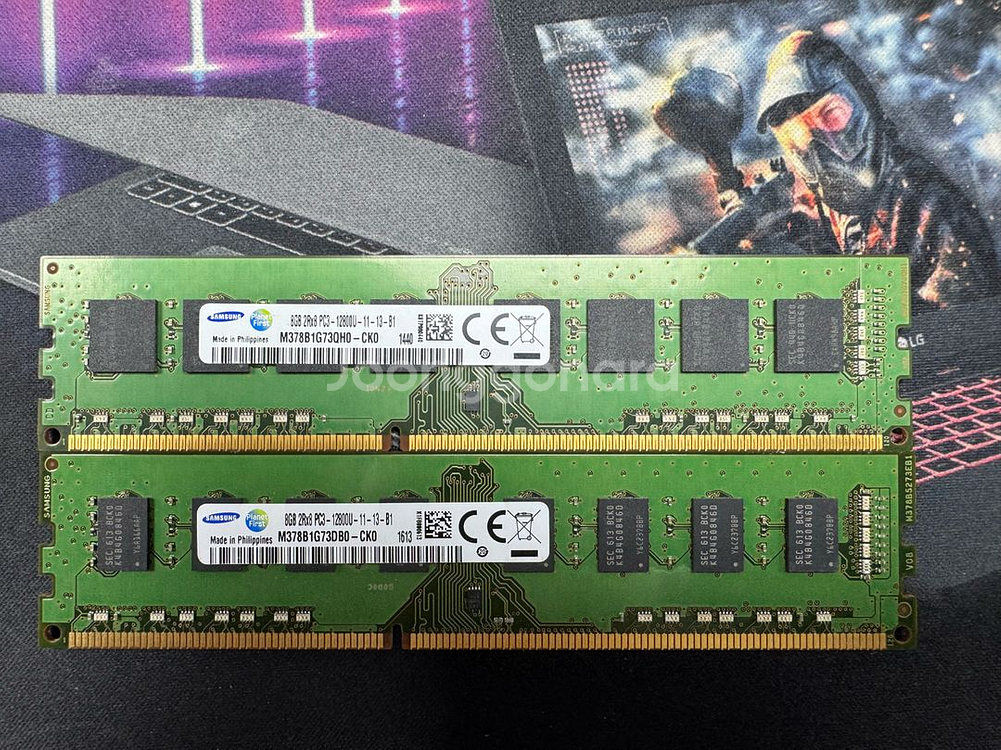 삼성 ddr3 12800u 8기가 램 두개 판매합니다--0