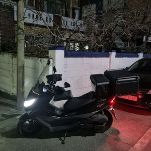 23년식 UHR125판매합니다 구성많음 PCX NMAX