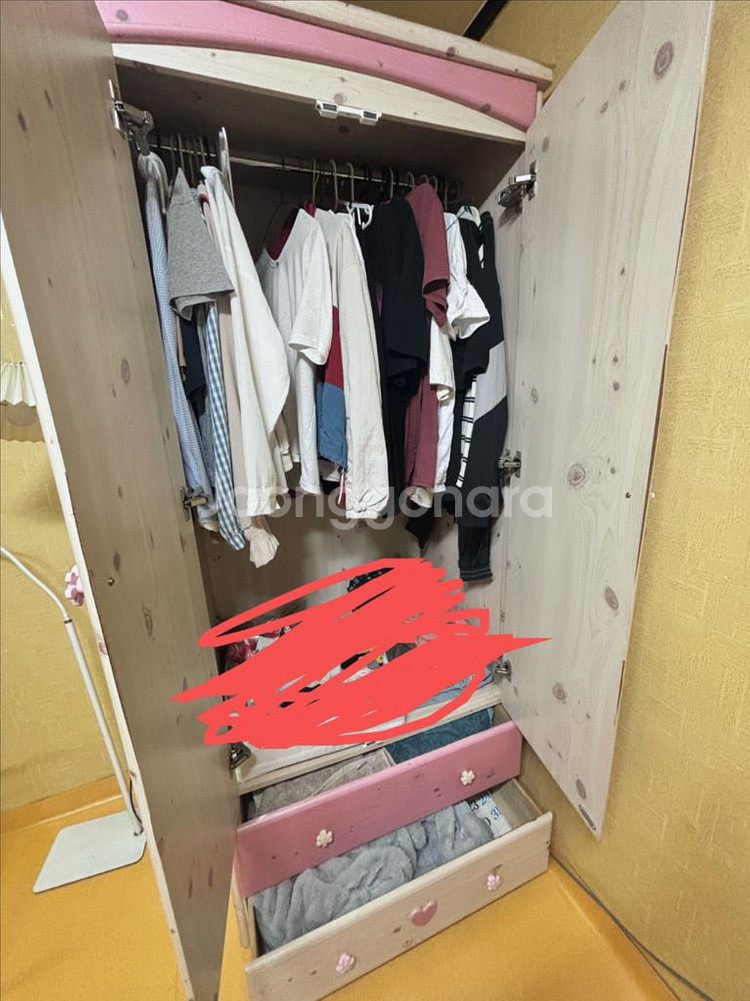 나무 옷장--1