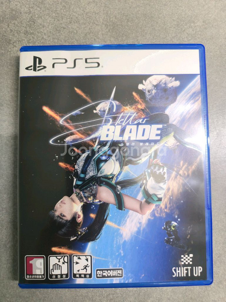 PS5 스텔라블레이드 팝니다.--0