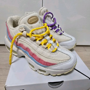 나이키 에어맥스 95 크림슨틴트 230 팝니다