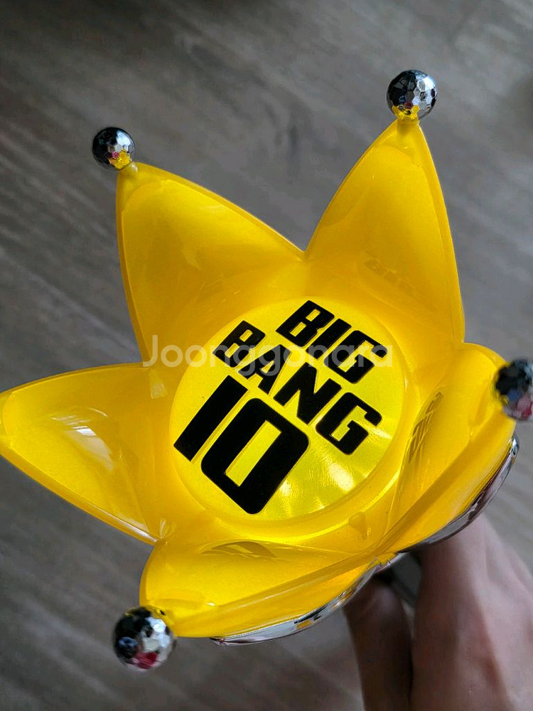빅뱅 응원봉 버전4 2개, 빅뱅봉 10주년 헤드 팔아요--2