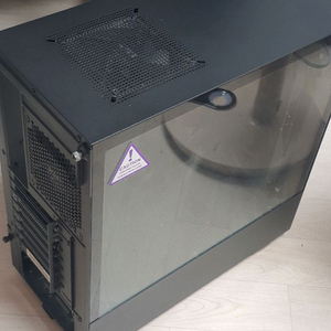 NZXT H500 컴퓨터 케이스
