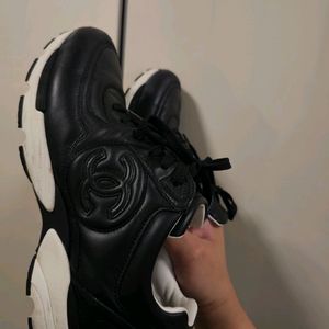 샤넬 남성 CC로고 스니커즈 판매