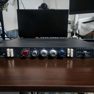 AMS Neve 1073 SPX 프리엠프