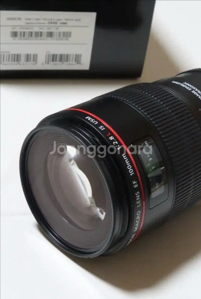EF100mm f/2.8L Macro IS USM--0