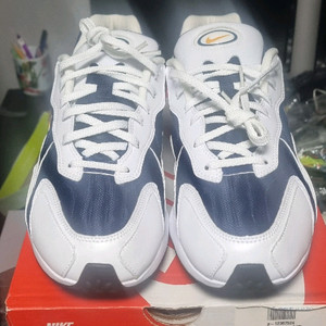 나이키 에어 줌 알파 흰파 새상품