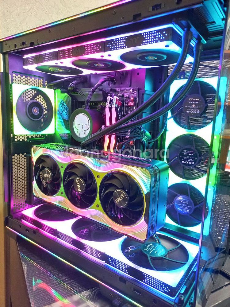 리안리 터프팬 9800x3D rtx5080 튜닝 컴퓨터--2