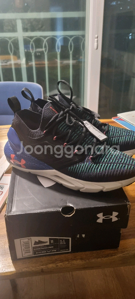 언더아머 호버 팬텀2 290 새제품--1