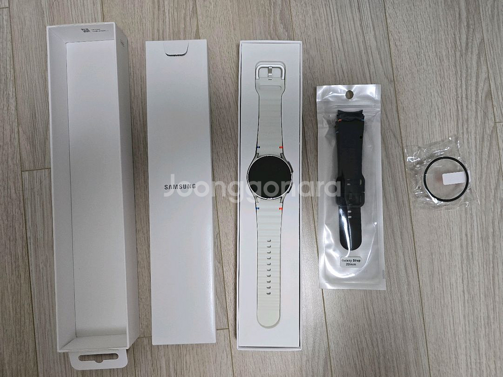 갤럭시워치7 40mm 크림색상 판매합니다--0