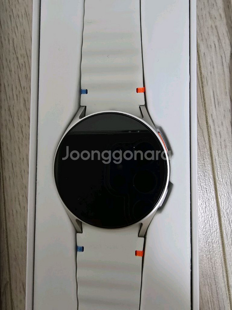 갤럭시워치7 40mm 크림색상 판매합니다--1