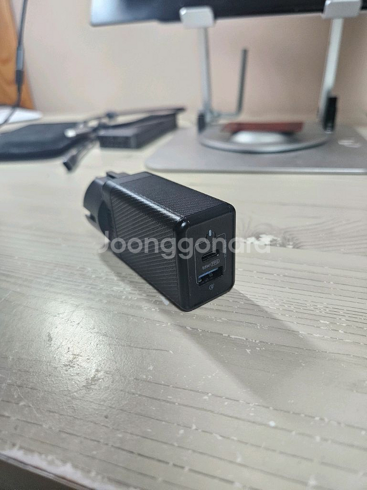아트뮤 USB 충전기 GC720 팝니다.--0