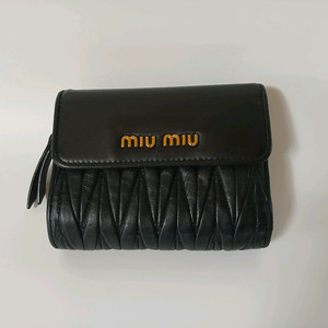 미우미우 반지갑