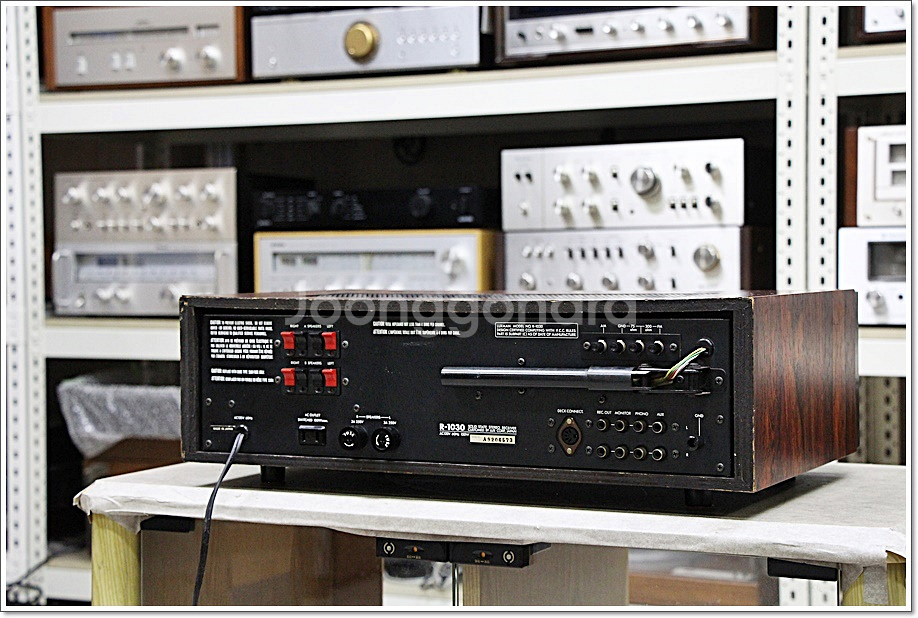 럭스만 A급 고급형 아날로그 리시버 모델 R-1030--7