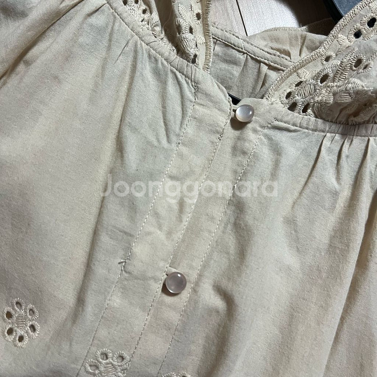 로즈베이 펀칭 면 아일렛 후드 케이프 블라우스 가디건--6